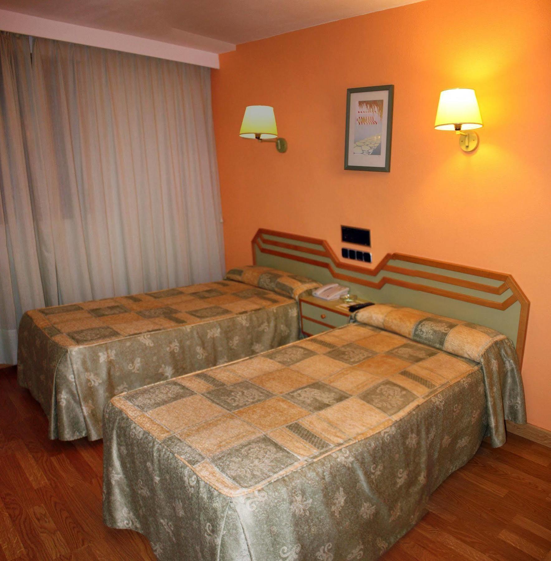 Hotel Alda Guijuelo Kültér fotó